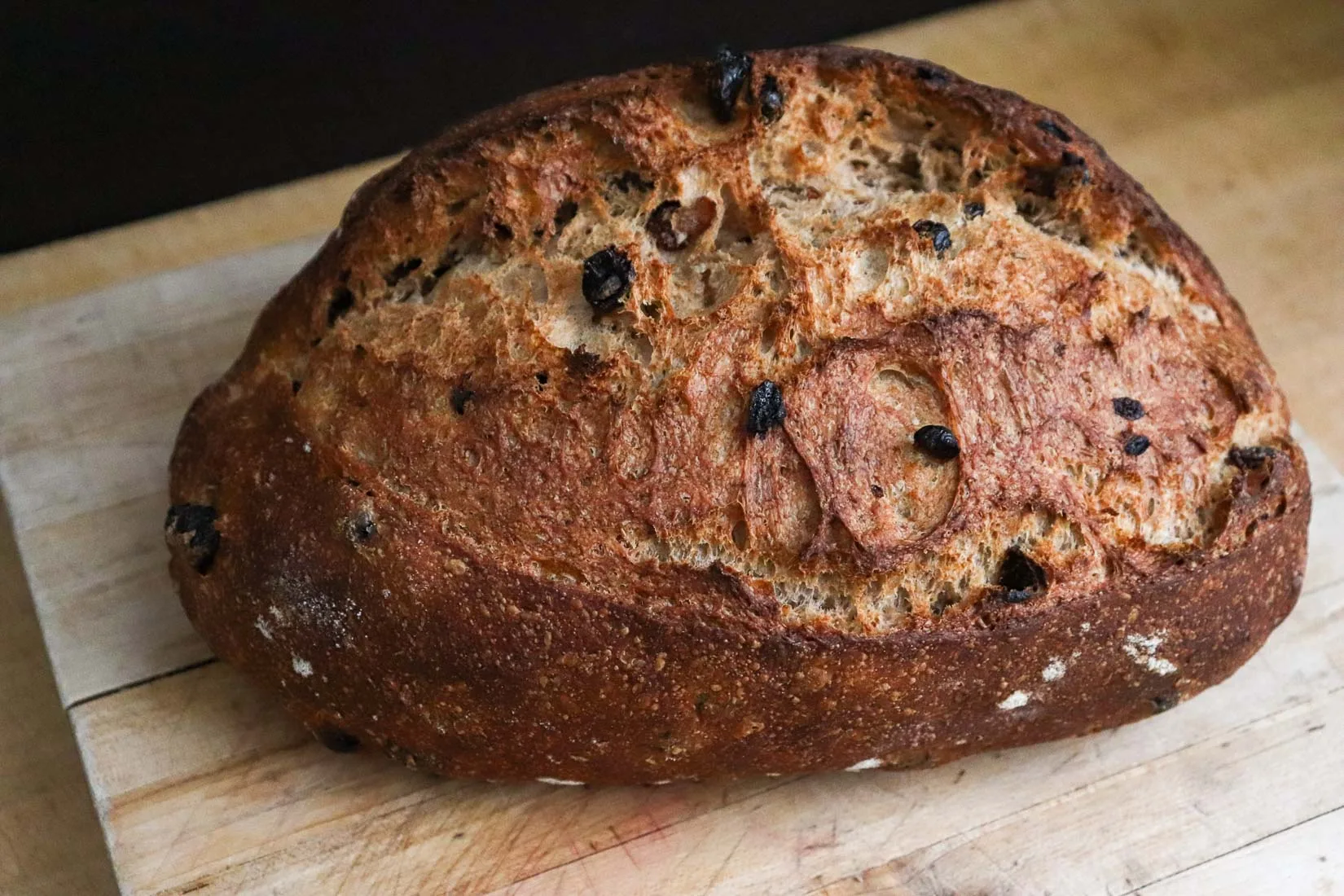 Rye bread with raisins and hazelnuts