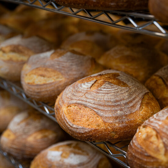 Crust Bread Rack 1 CRUST a baking company 1650px