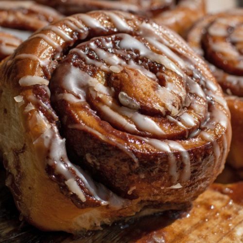 Cinnamon-Roll-Pastry-CRUST-BAKERY-FENTON-MI