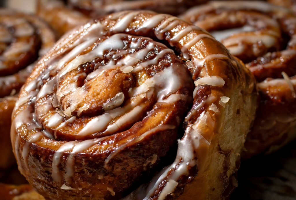 pastry Cinnamon Roll CRUST A banking co fenton mi 1650px bdm2