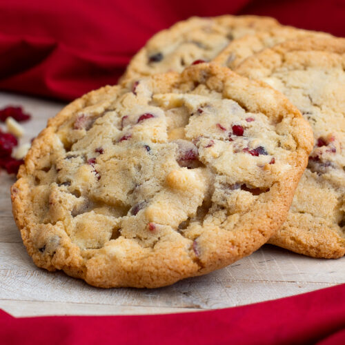 cookie Cranberry White Chocolate 1 CRUST a baking company 1650px