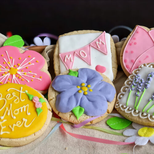 Mothers Day Cookie Box CRUST Fenton MI 1650px 1 jpg GP sharpen lighting upscale 2 6x CRUST a baking company 1650px
